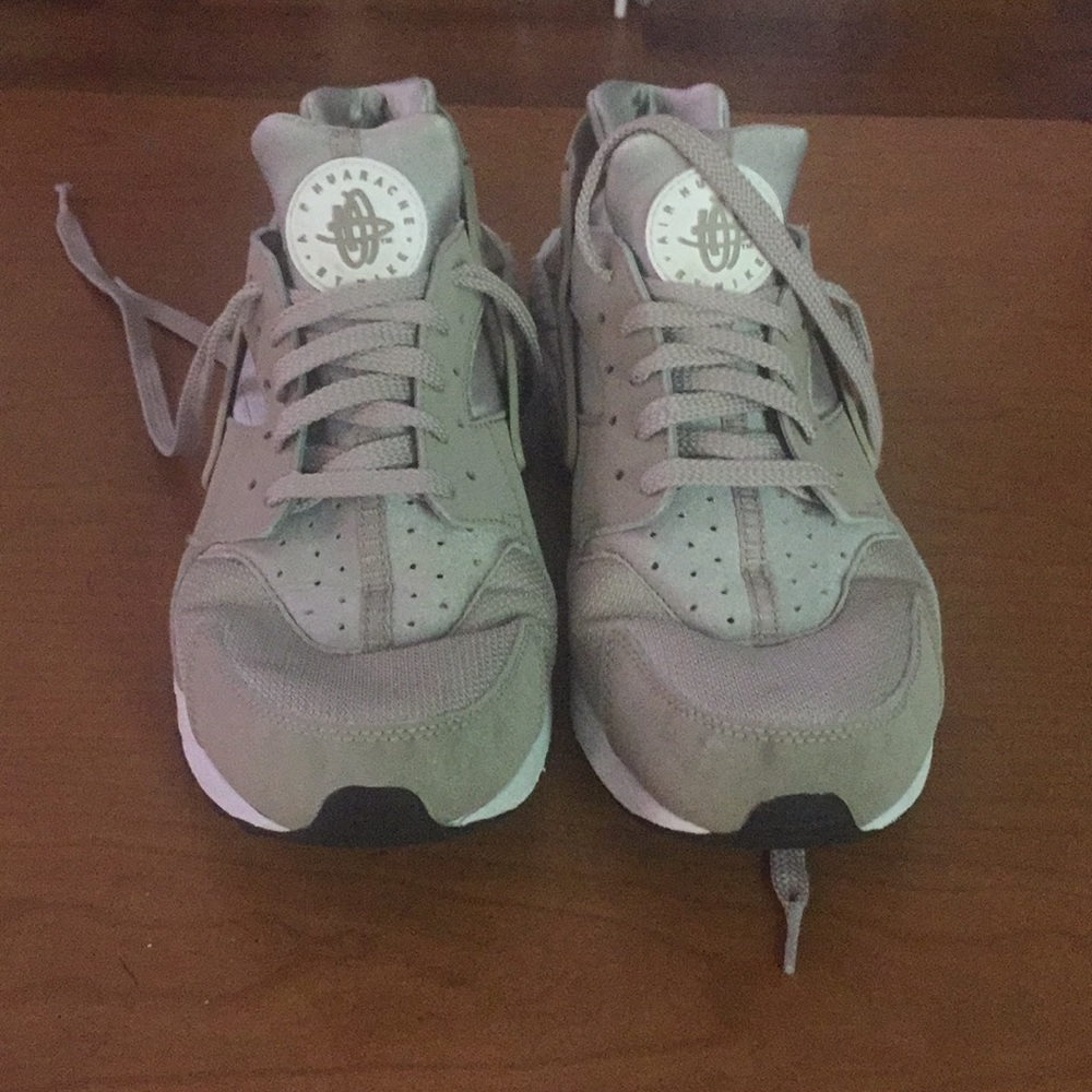 Air huaraches by NIKE